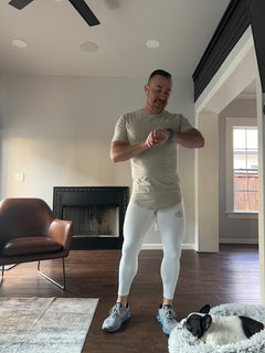 Camisetas con parte inferior ondulada en gris trueno